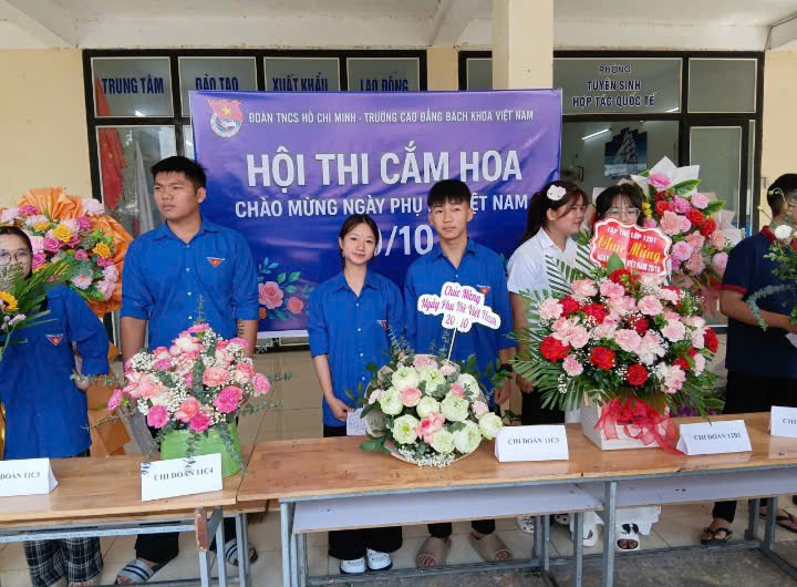 HỘI THI CẮM HOA CHÀO MỪNG NGÀY PHỤ NỮ VIỆT NAM 20/10