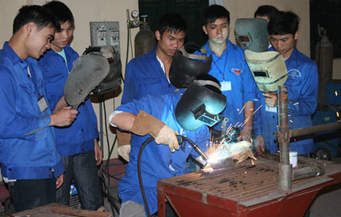 Học nghề Hàn có vất vả, nặng nhọc?