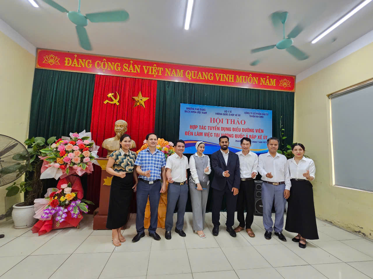 Đại diện Bộ Y tế Ả Rập Xê Út Thăm và Làm Việc tại Trường Cao đẳng Bách khoa Việt Nam