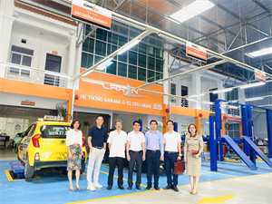 TUYỂN DỤNG ĐỘI NGŨ CHĂM SÓC XE Ô TÔ THEO CÔNG NGHỆ MỸ-TRƯỜNG CAO ĐẲNG BÁCH KHOA VIỆT NAM